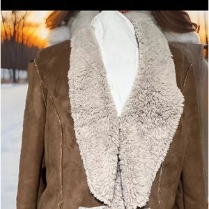 Faux Fur & Suede Jkt in tan color size OX PREOWNED but in excellent condition